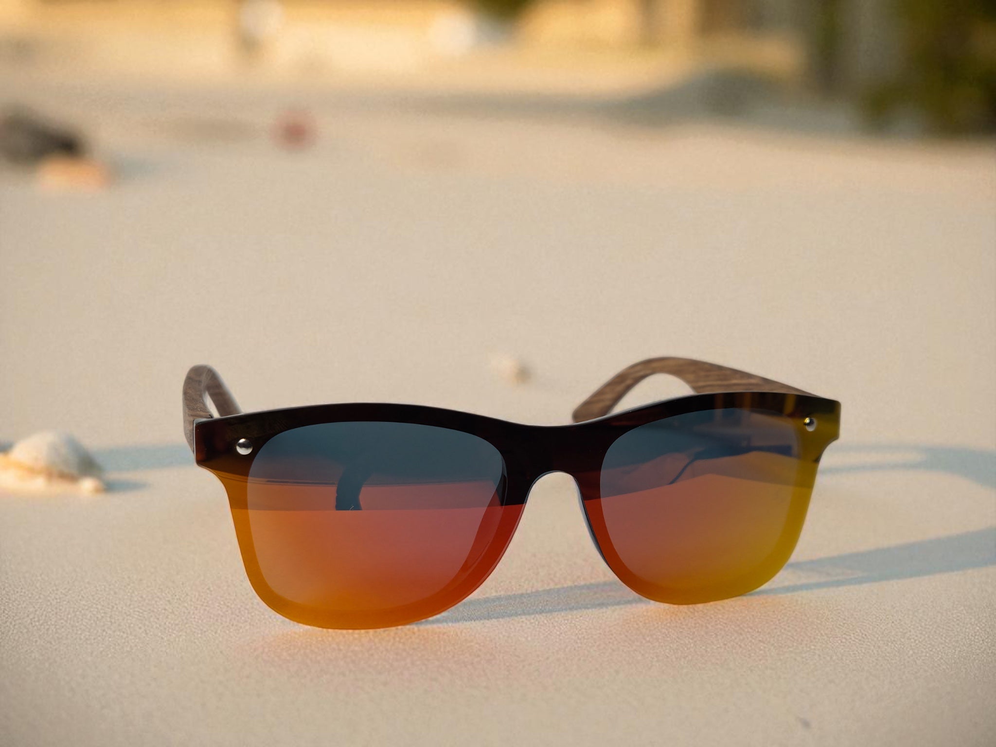 Amberwood Sunset – Wooden Arms, Color-Shifting Lens