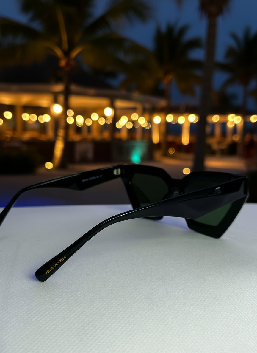 Aruba Noir – Black Sharp-Edged Cat Eye