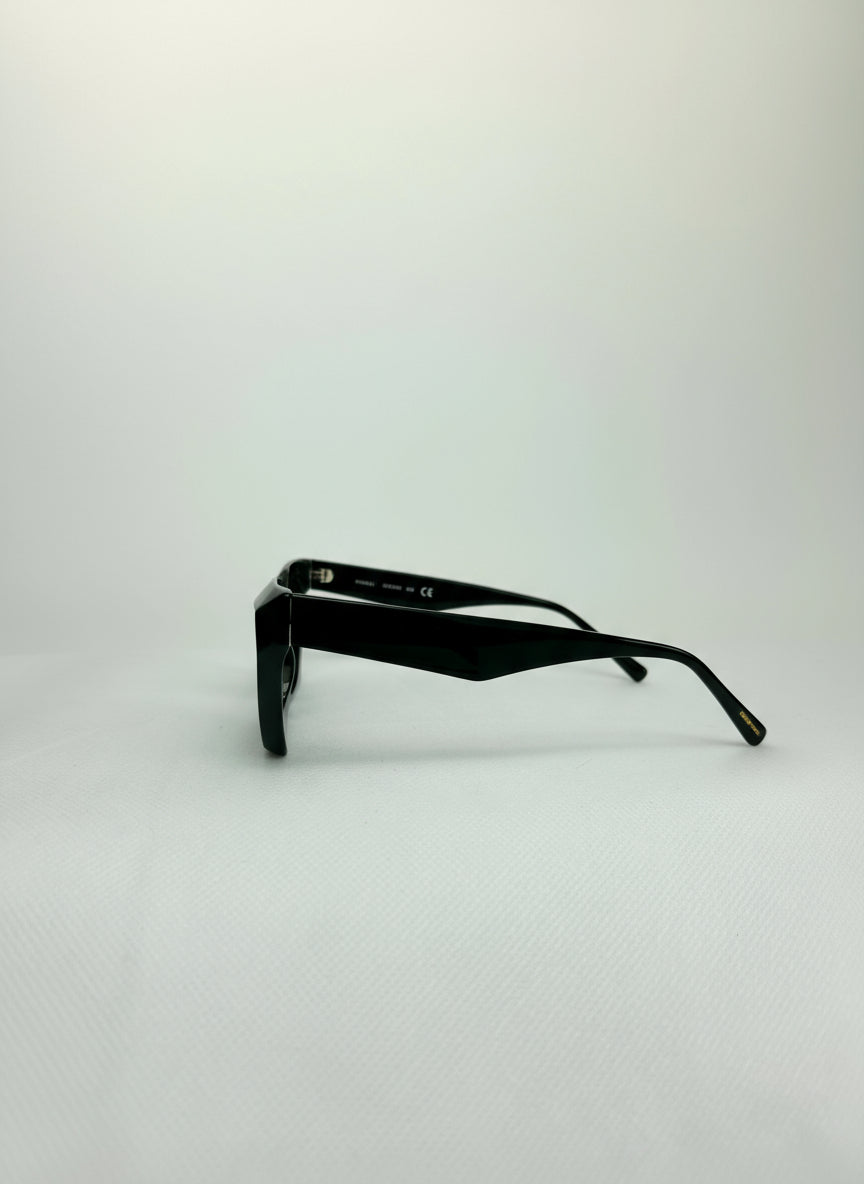 Aruba Noir – Black Sharp-Edged Cat Eye