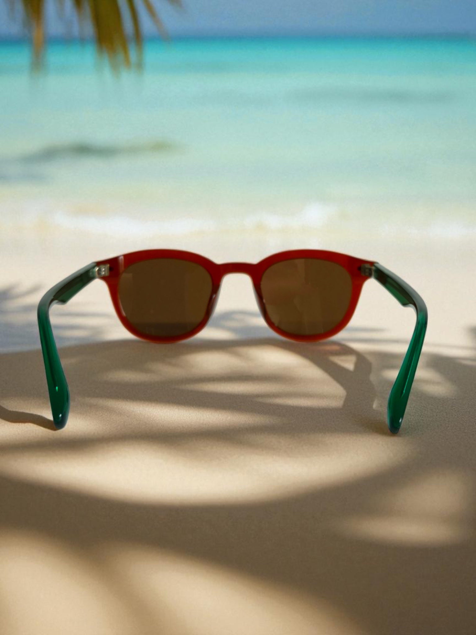 Wariruri Aura – Green Frame, Amber Lens