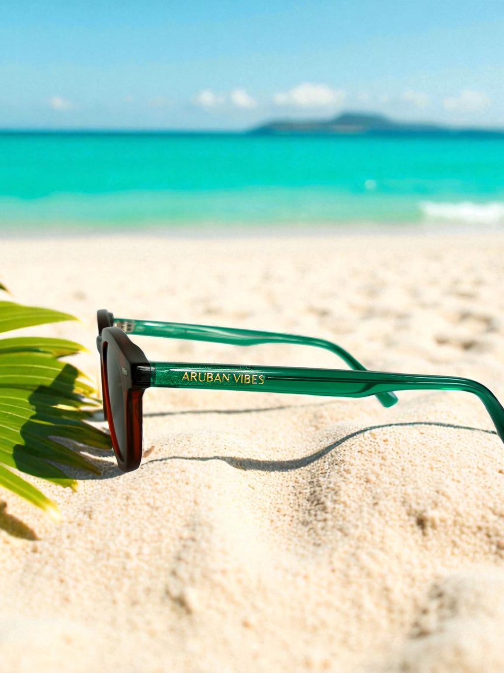 Wariruri Aura – Green Frame, Amber Lens