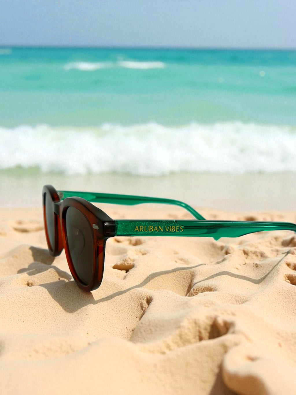 Wariruri Aura – Green Frame, Amber Lens