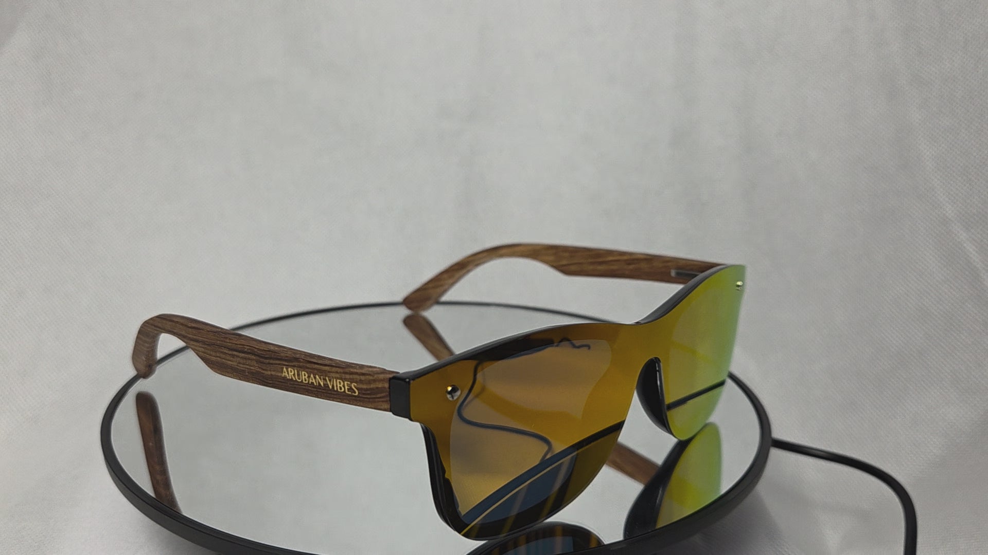 Amberwood Sunset – Wooden Arms, Color-Shifting Lens